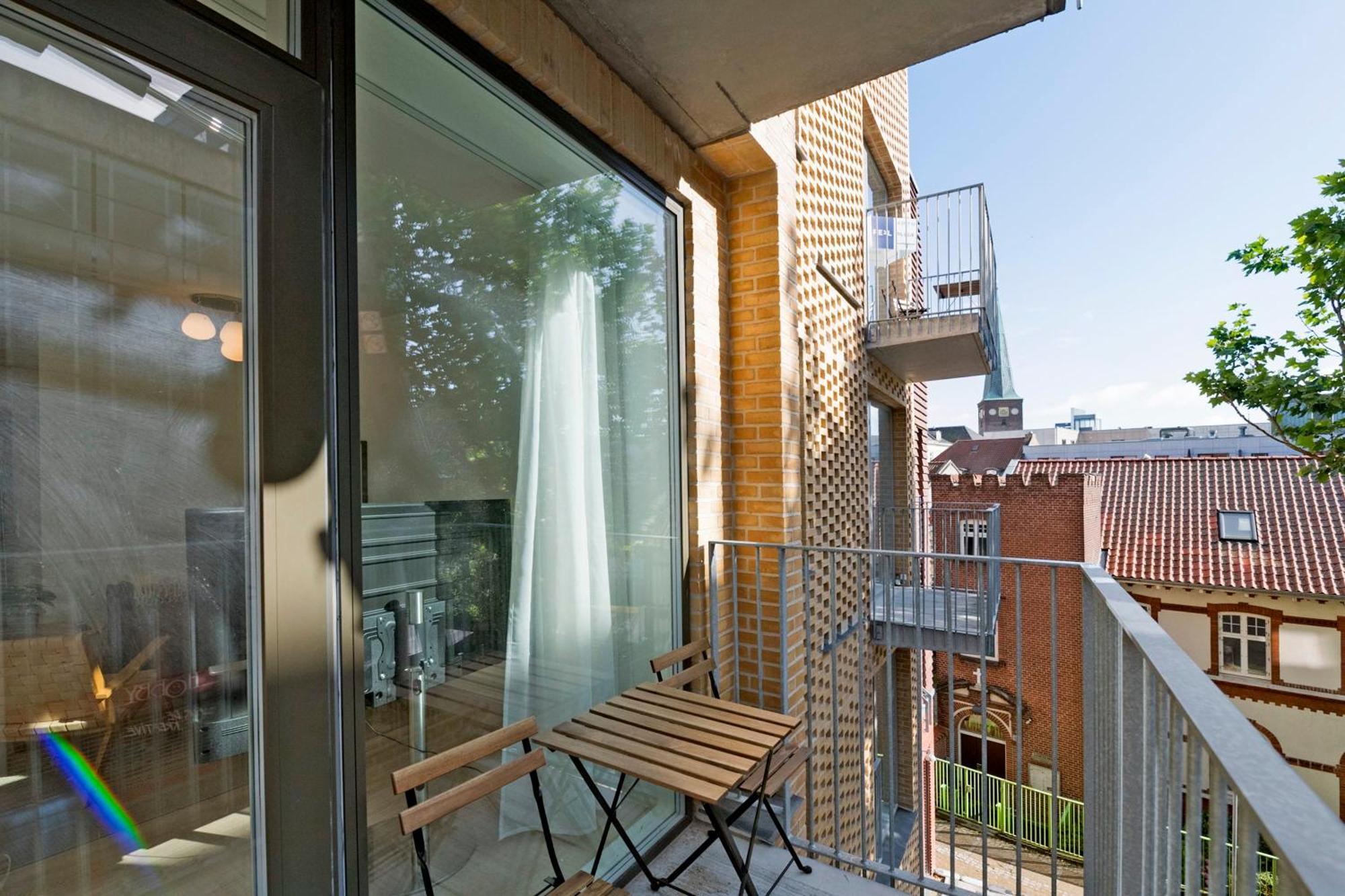 Inner City Grand Suite Århus Екстериор снимка